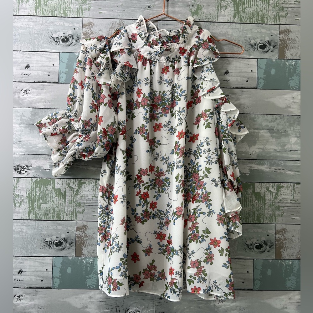 Max Studio Cold Shoulder White Floral Top